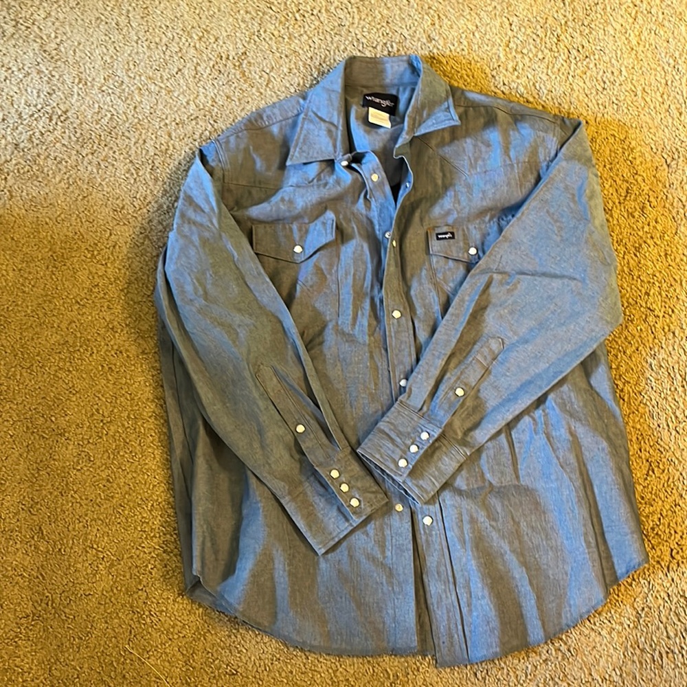 Men’s dress shirt